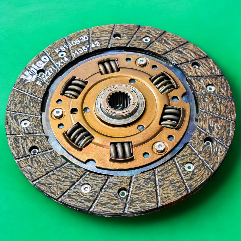 کیت کلاچ والئو مدل Karmano.France مناسب برای پژو 405