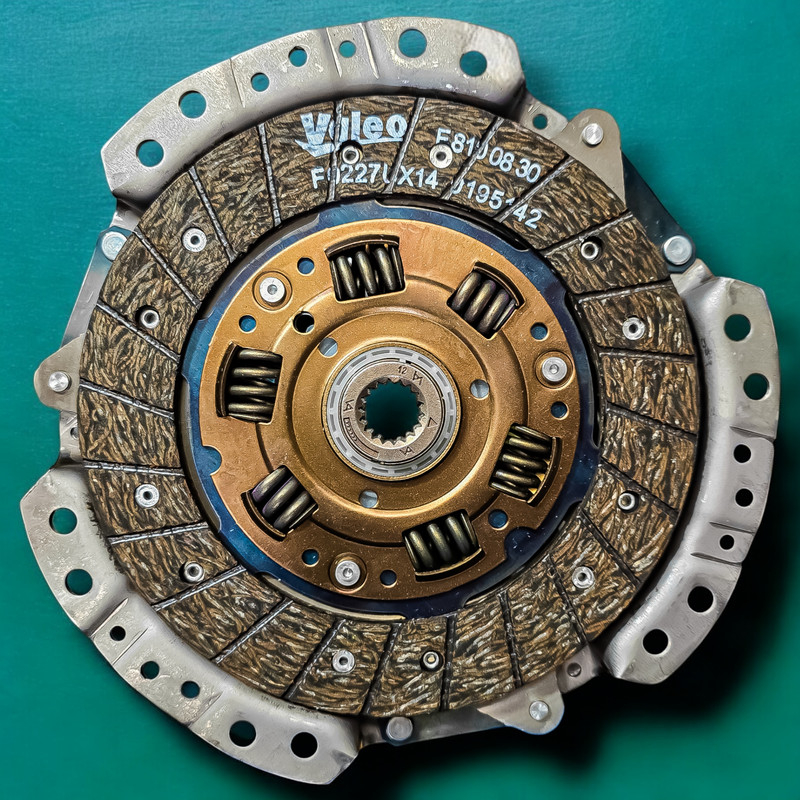 کیت کلاچ والئو مدل Karmano.France مناسب برای پژو 405